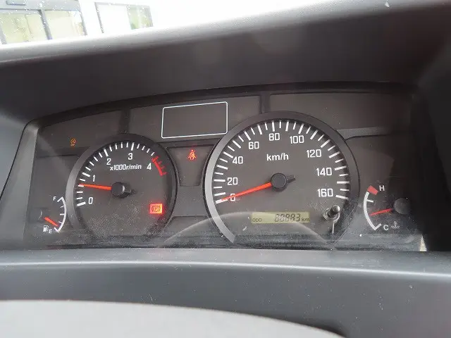 いすゞ エルフ TRG-NLR85AR(2WD)の写真14