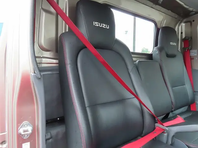 いすゞ エルフ TRG-NLR85AR(2WD)の写真22