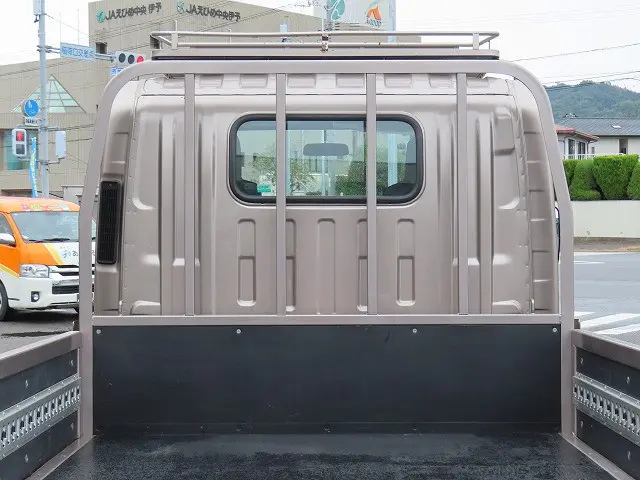 いすゞ エルフ TRG-NLR85AR(2WD)の写真25
