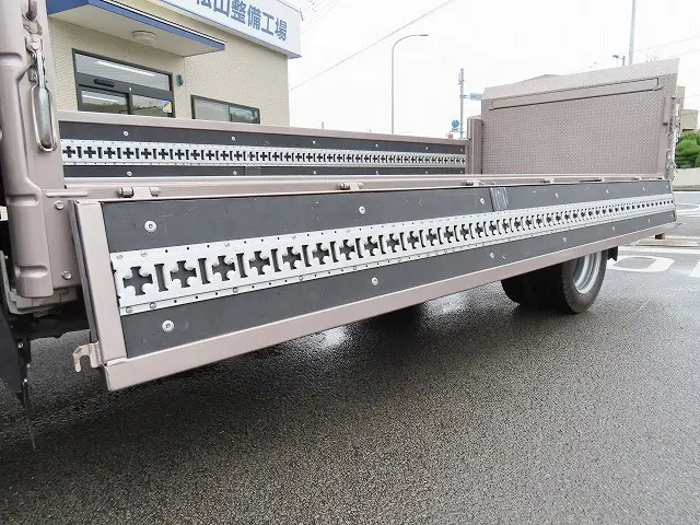 いすゞ エルフ TRG-NLR85AR(2WD)の写真29