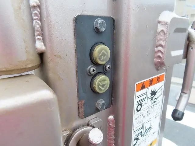 いすゞ エルフ TRG-NLR85AR(2WD)の写真36