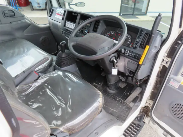 いすゞ エルフ TPG-NKR85N(2WD)の写真10