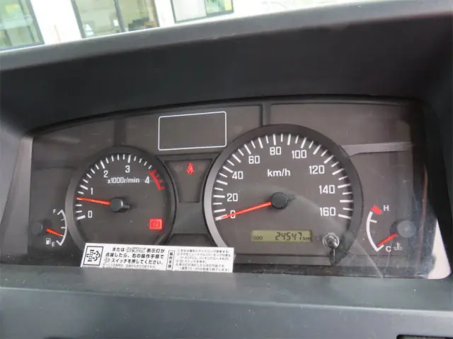 いすゞ エルフ TPG-NKR85N(2WD)の写真13