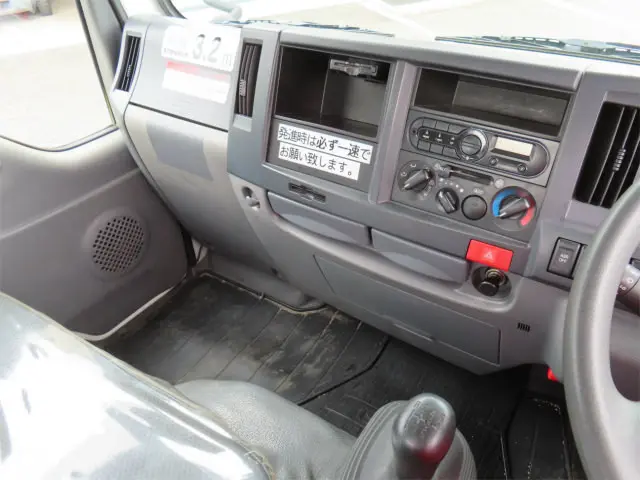 いすゞ エルフ TPG-NKR85N(2WD)の写真14