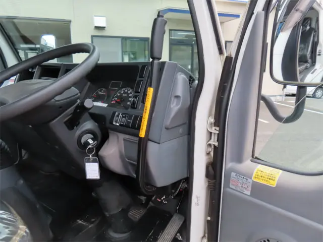 いすゞ エルフ TPG-NKR85N(2WD)の写真20