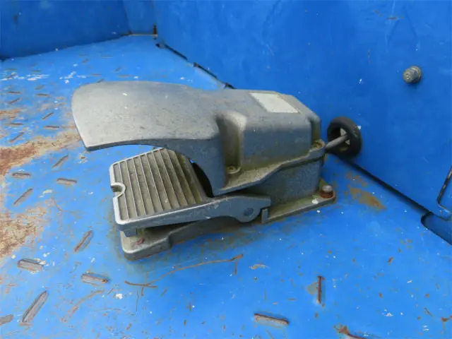 いすゞ エルフ TPG-NKR85N(2WD)の写真30