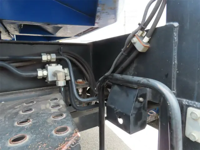 いすゞ エルフ TPG-NKR85N(2WD)の写真41