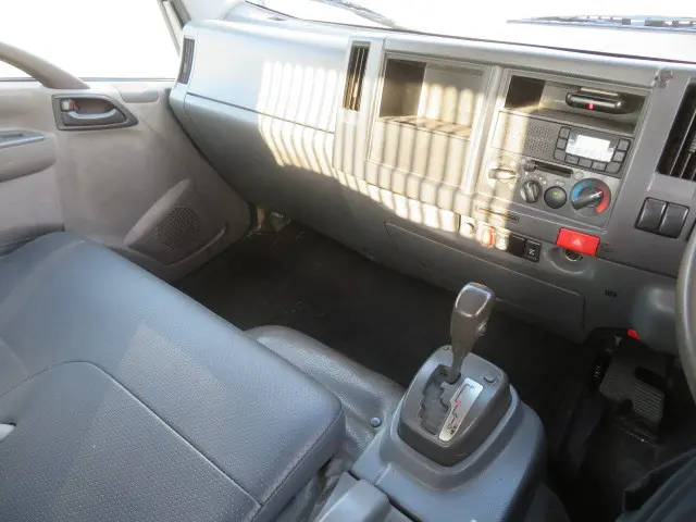 いすゞ エルフ TKG-NPR85YN(2WD)の写真19