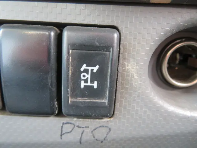 いすゞ エルフ TKG-NPR85YN(2WD)の写真22