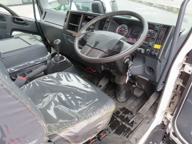 いすゞ フォワード 2PG-FRR90S1(2WD)の写真3