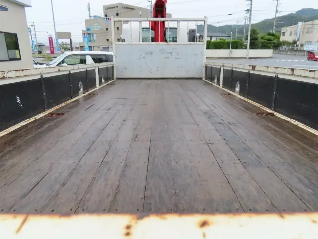 いすゞ フォワード 2PG-FRR90S1(2WD)の写真4