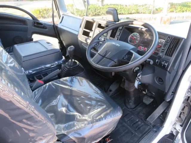 いすゞ フォワード 2PG-FRR90S1(2WD)の写真9