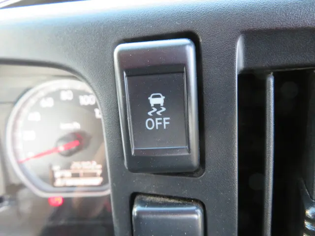 いすゞ フォワード 2PG-FRR90S1(2WD)の写真16