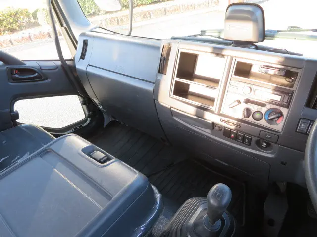 いすゞ フォワード 2PG-FRR90S1(2WD)の写真17