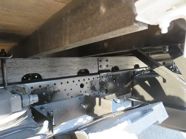 いすゞ フォワード 2PG-FRR90S1(2WD)の写真42