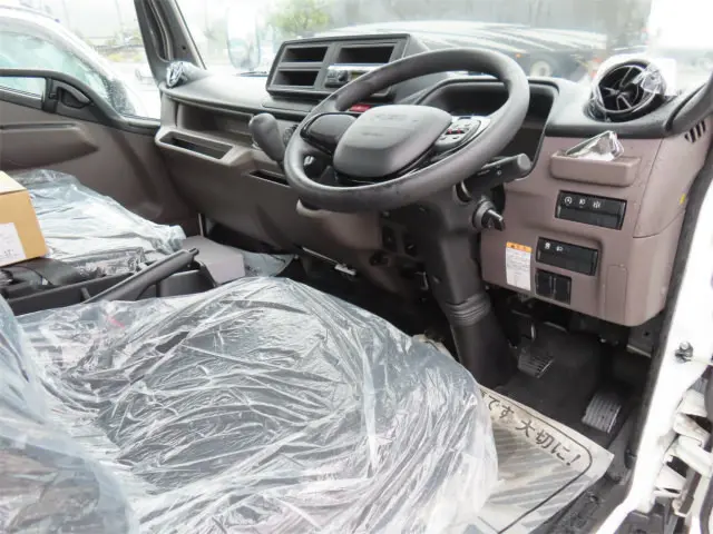 三菱 キャンター 2PG-FEB80(2WD)の写真3