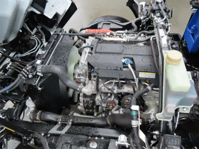 三菱 キャンター 2PG-FEB80(2WD)の写真5