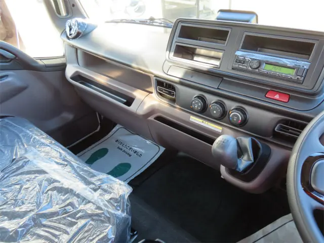 三菱 キャンター 2PG-FEB80(2WD)の写真15