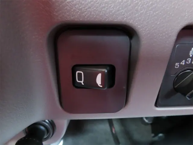 三菱 キャンター 2PG-FEB80(2WD)の写真18