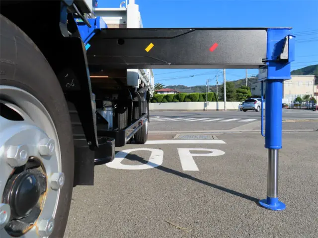 三菱 キャンター 2PG-FEB80(2WD)の写真35