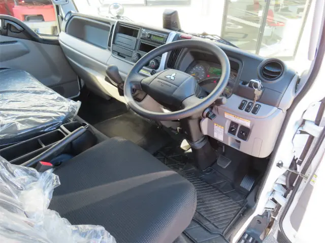 三菱 キャンター 2RG-FEB80(2WD)の写真11