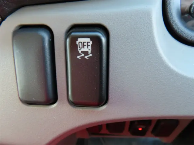 三菱 キャンター 2RG-FEB80(2WD)の写真18