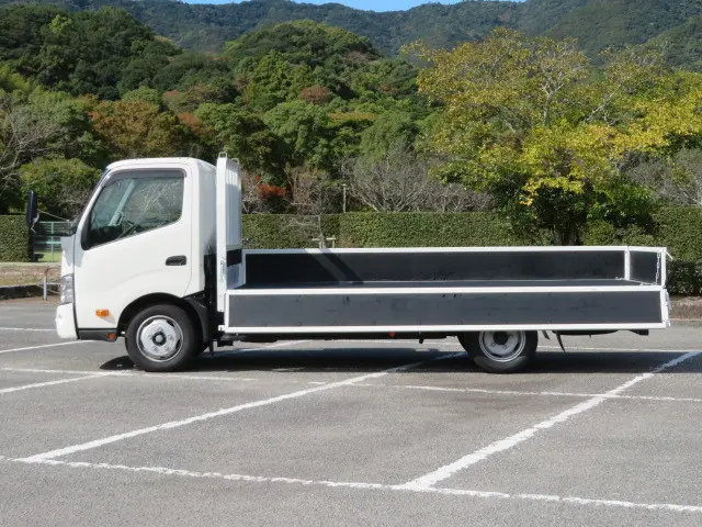 トヨタ ダイナ 2KG-XZU710(2WD)の写真10