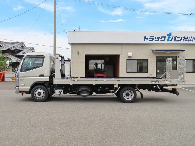 三菱 キャンター 2PG-FEB80(2WD)の写真4