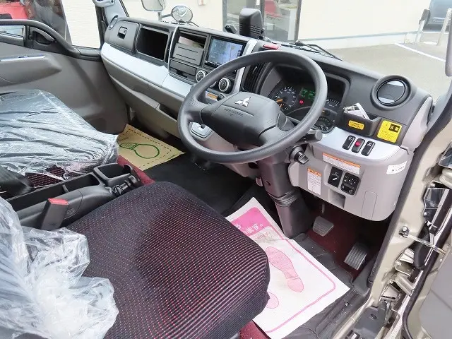 三菱 キャンター 2PG-FEB80(2WD)の写真11