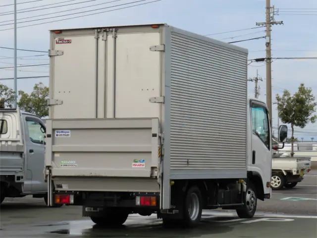 いすゞ エルフ 2RG-NLR88AN(2WD)の写真3