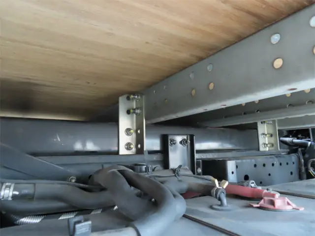 いすゞ エルフ 2RG-NLR88AN(2WD)の写真7