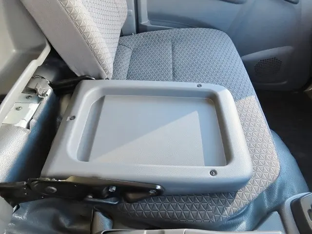 いすゞ エルフ 2RG-NLR88AN(2WD)の写真11