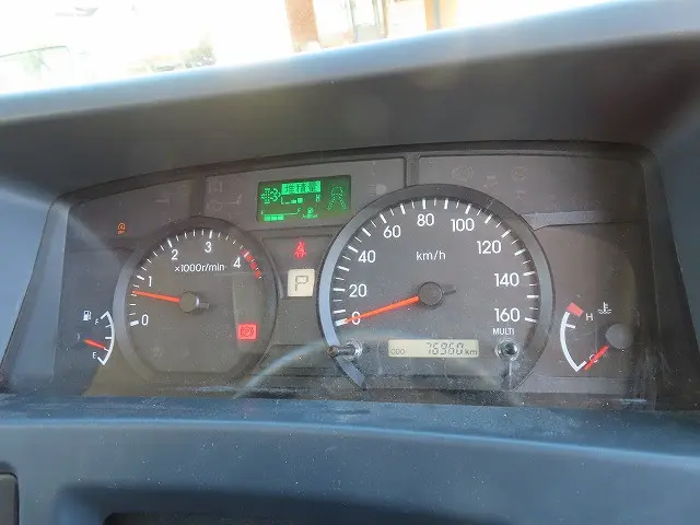 いすゞ エルフ 2RG-NLR88AN(2WD)の写真12