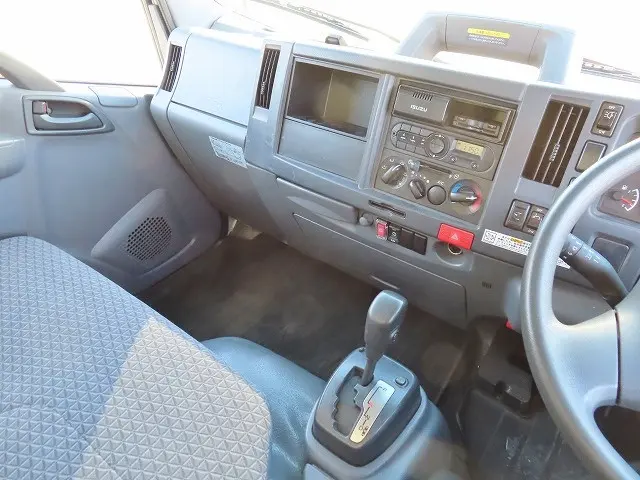いすゞ エルフ 2RG-NLR88AN(2WD)の写真14