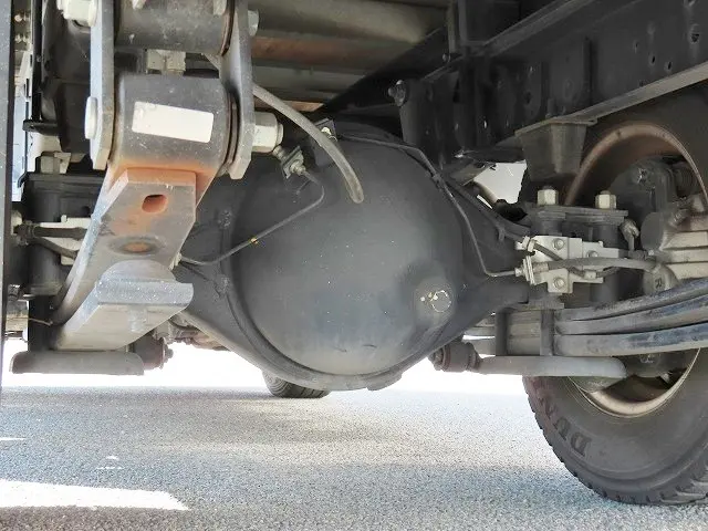 いすゞ エルフ 2RG-NLR88AN(2WD)の写真49