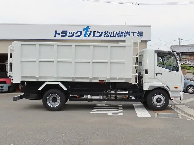 三菱 ファイター 2KG-FK72FZ(2WD)の写真4