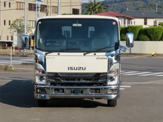 いすゞ エルフ 2RG-NPR88AN(2WD)の写真5