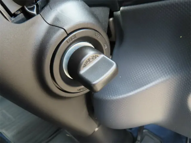 いすゞ エルフ 2RG-NPR88AN(2WD)の写真21