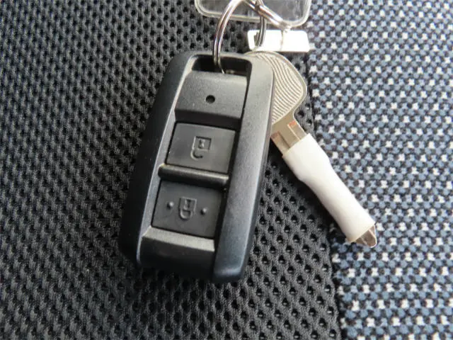 いすゞ エルフ 2RG-NPR88AN(2WD)の写真23