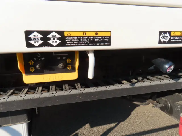 いすゞ エルフ 2RG-NPR88AN(2WD)の写真33