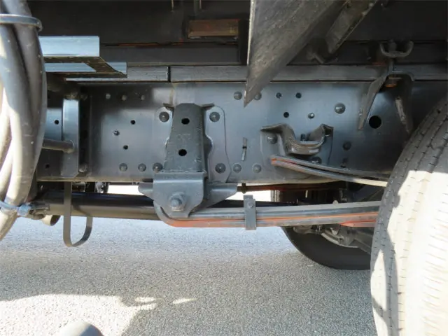 いすゞ エルフ 2RG-NPR88AN(2WD)の写真46