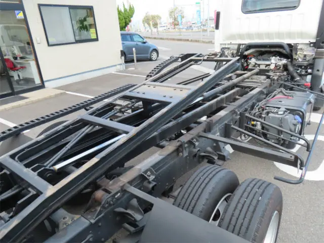 いすゞ エルフ 2RG-NPR88AN(2WD)の写真48