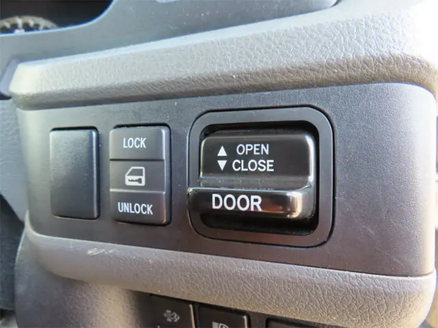 トヨタ コースター SDG-XZB70(2WD)の写真16