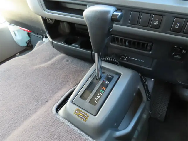 トヨタ コースター SDG-XZB70(2WD)の写真18