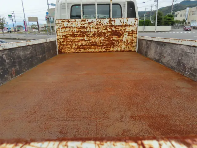 いすゞ エルフ 2RG-NPR88AR(2WD)の写真4