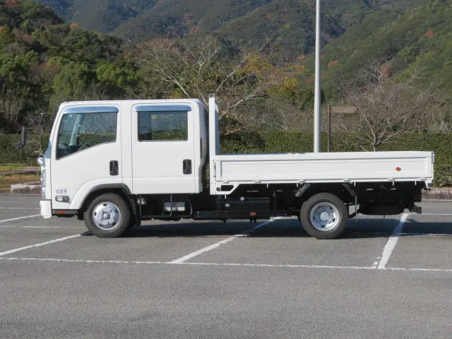 いすゞ エルフ 2RG-NPR88AR(2WD)の写真4