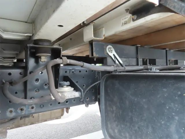 いすゞ エルフ 2RG-NPR88AR(2WD)の写真6