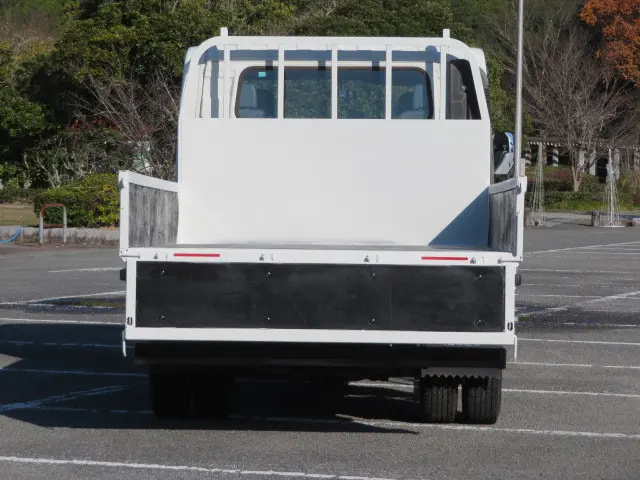 いすゞ エルフ 2RG-NPR88AR(2WD)の写真8