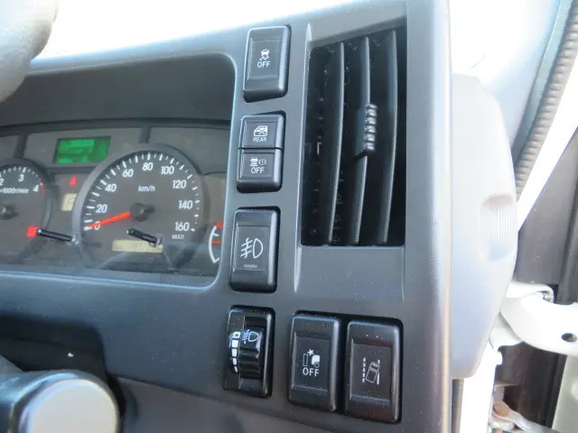 いすゞ エルフ 2RG-NPR88AR(2WD)の写真15