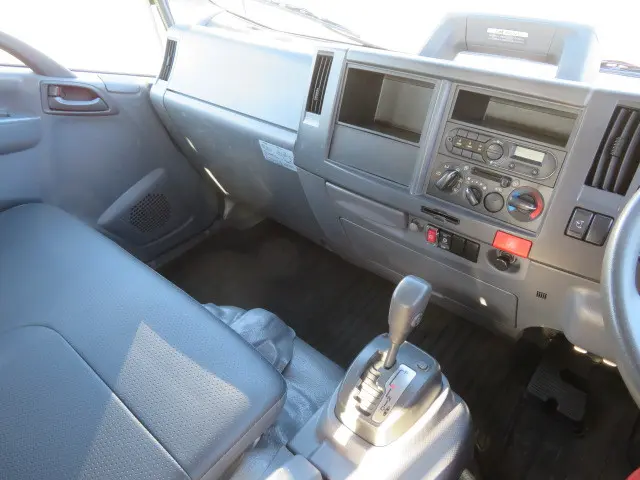 いすゞ エルフ 2RG-NPR88AR(2WD)の写真17